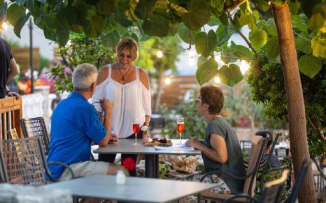 Guest House Zeba & Riviera