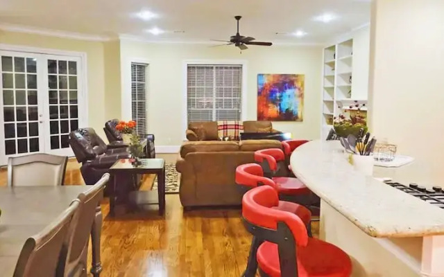 3Bdrm 3.5Bath 9Beds - Museum Parks Zoo