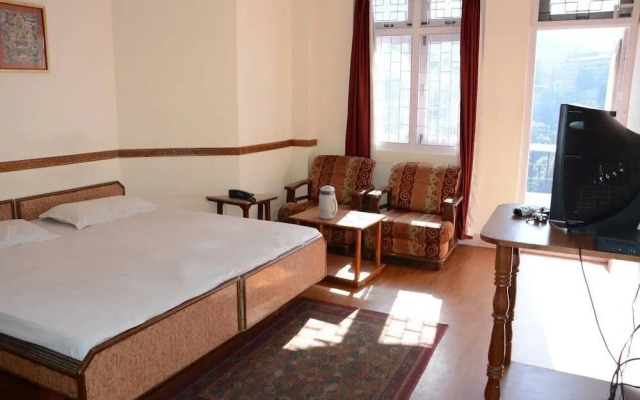 Hotel Basant