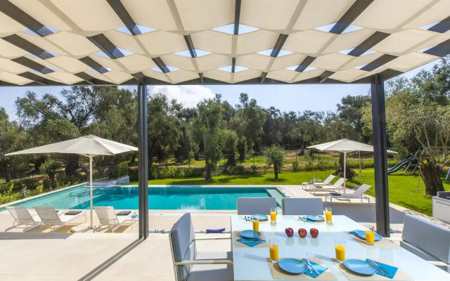 Villa Acaste