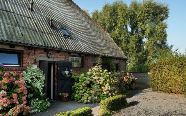 Farmhouse Appartment in Eede