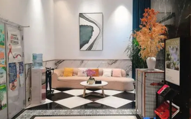 Xi Zi LI Urban Select Hotel(ZiGong Larten Park)
