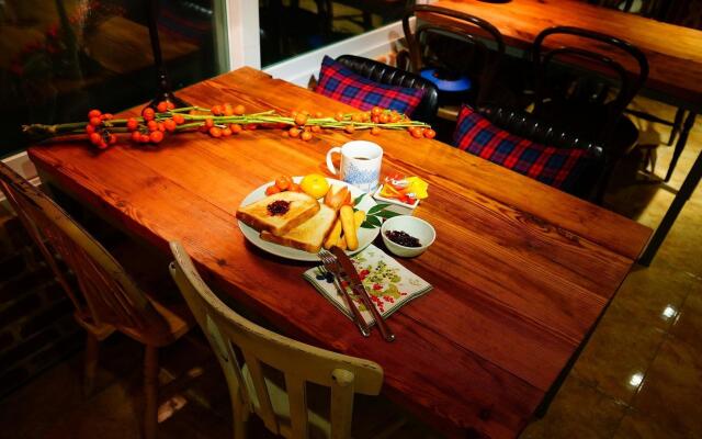 Jeonju Ihwawon Healing Gonggan Guest House