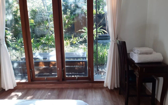 Tiis Garden Puri Villas