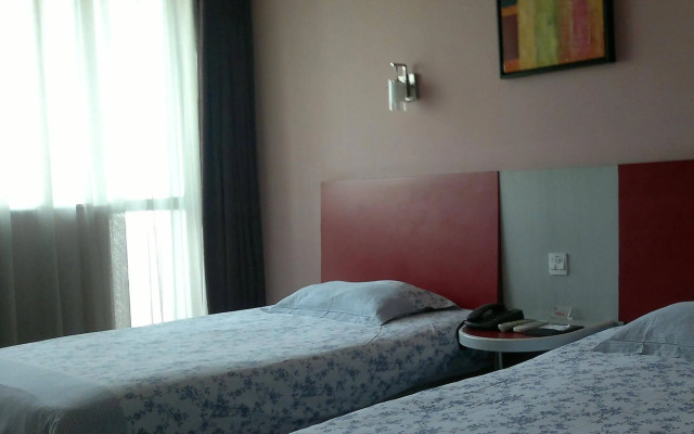Motel168 Wuhan HuaQiao Inn