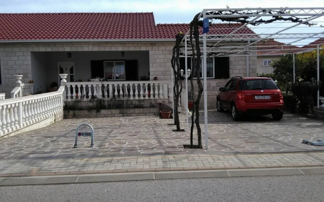 Petra - Apartments With Parking - SA1