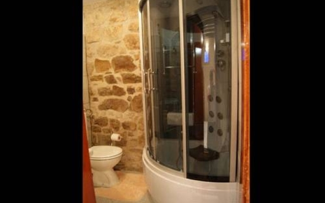 Rog Dogg Rooms
