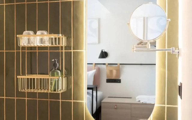 Oru Hub Hotel Tallinn - Handwritten Collection