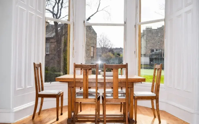 Stylish 4 Bedroom Stockbridge Home
