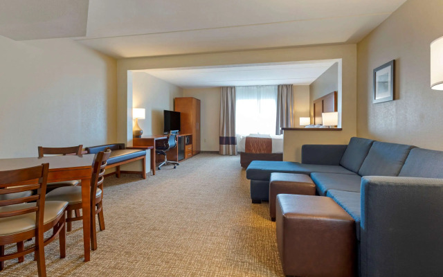 Comfort Inn & Suites Wilkes Barre - Arena