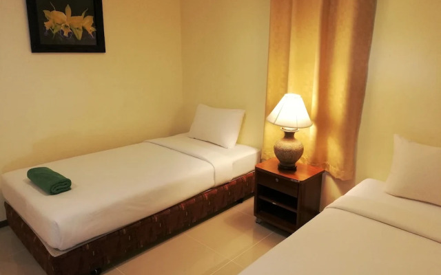 Laemsai Resort