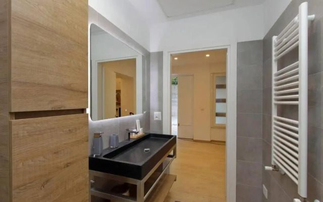 Aventino Contemporary Apartment