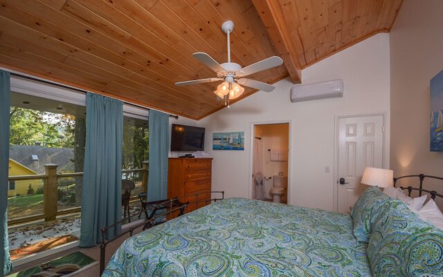 Lakeside Dreamin' 4 Bedroom House