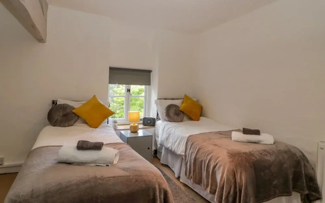 Pentre Court Cottage
