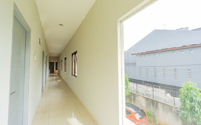 Griya Otista Syariah by OYO Rooms
