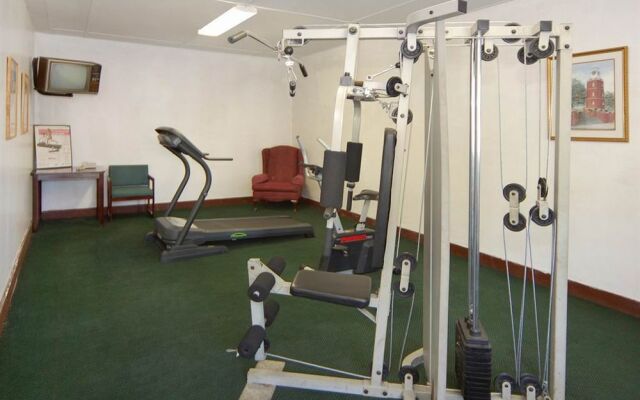 Howard Johnson Express Inn Rome
