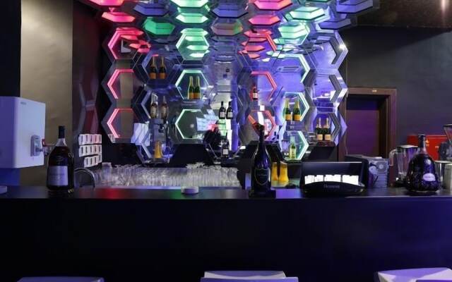 The Rodinia Hotel