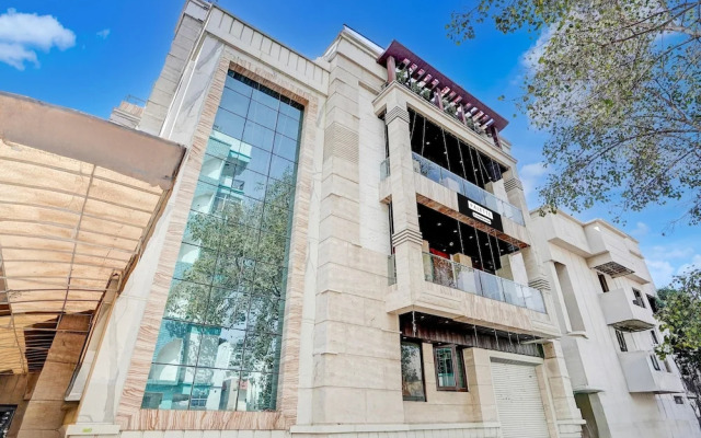 Modern Comfort Stays at Swarop Nagar Kanpur