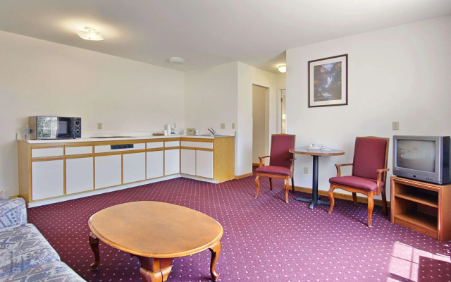 Days Inn by Wyndham Lolo / Missoula Area