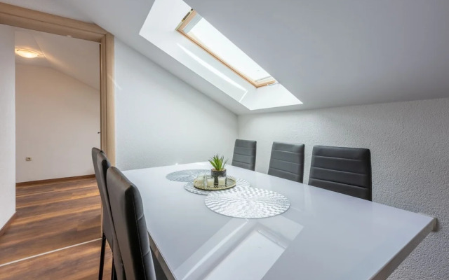 Apartments Mirela