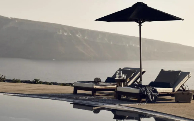 Santo Pure Oia Suites and Villas