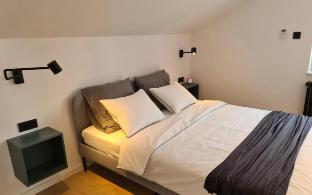 Guesthouse Porto 100m see, close Sandy beach, Pebble beach