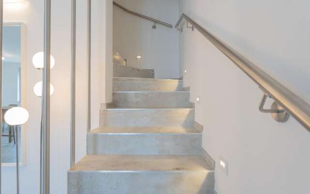 Dream Lake Apartments