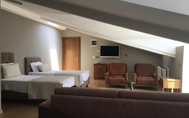 The Elegant Hotel