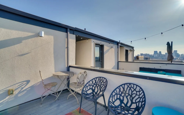 Rooftop Deck & Mtn Views: Luxe Denver Home
