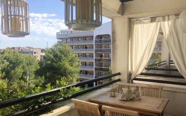 Apartment with One Bedroom in Salou, with Wonderful Mountain View, Pool Access And Wifi - 850 M From the Beach