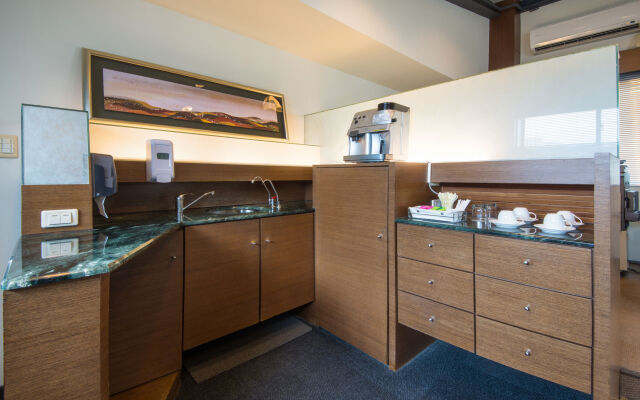CHECK inn Express Taichung Fengchia