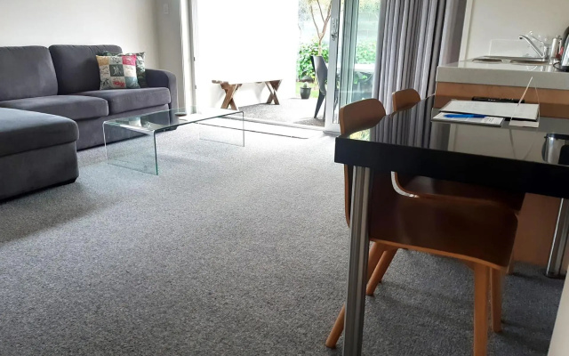 By The Sea On Sackville - Brand New Apartment – Guest Rooms – New Plymouth