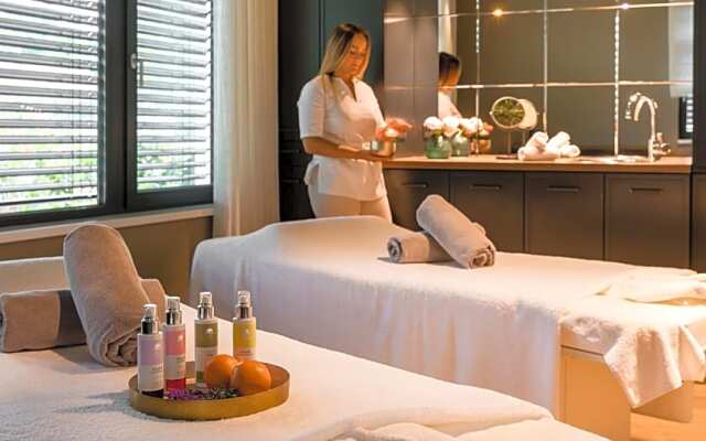 Zeller Hotel & Restaurant