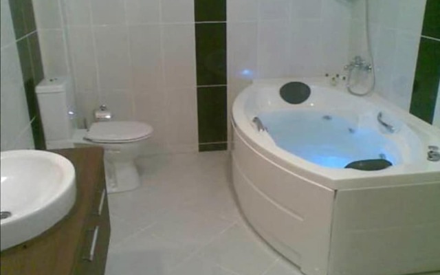 Legend Otel Tem