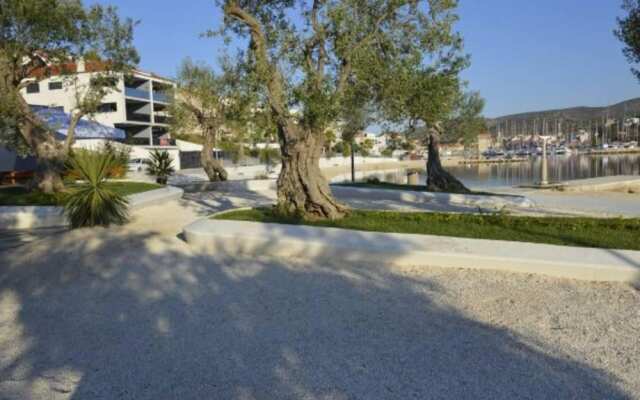 Sea View Apartment on Walking Distance to sea