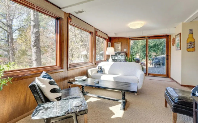 Casa Alcoa Mtn-view Apt Over Santeetlah Lake!
