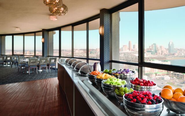 Radisson Hotel Cincinnati Riverfront