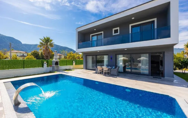 Villa Grand Yasar 1 With 4 Bedrooms and 4 Bathrooms