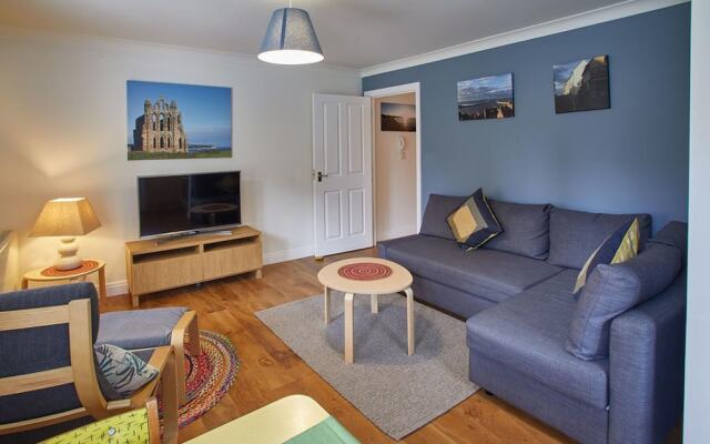 Whitehall 1 Apartment