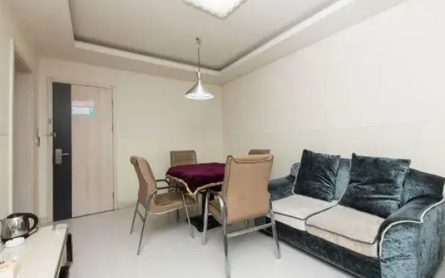 Qiu Express Hotel (Zhumadian Trade Plaza)