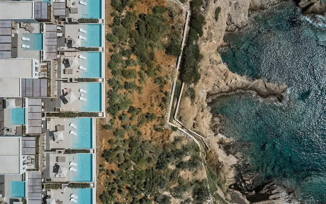 Ios Grand Pool Suites