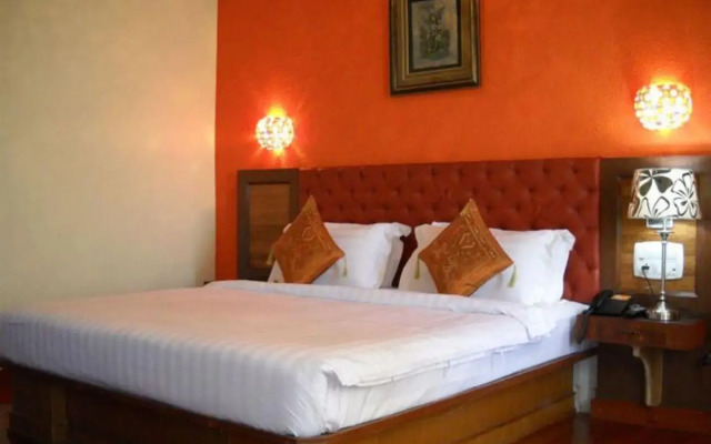 Golden Metro Hotel