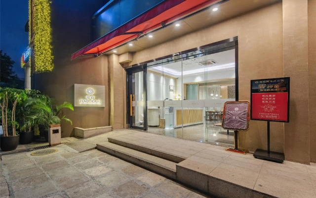 Shenzhen Mint International Apartment