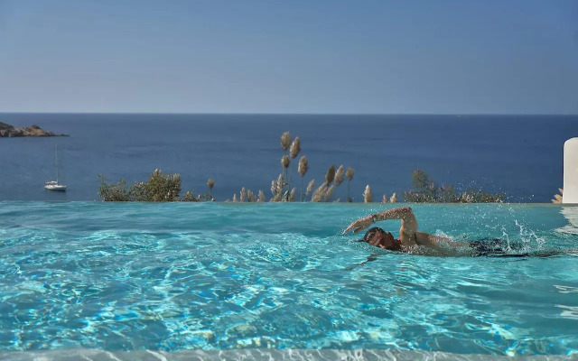 Ios Grand Pool Suites
