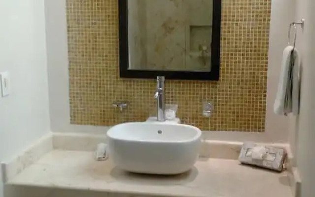 Vista Condominium by ChezPlaya