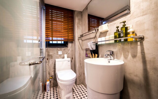 Qiyu Homestay - West Nanjing Road Branch