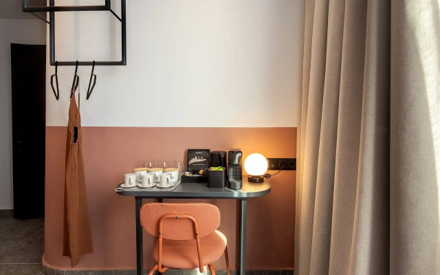 Bonnie Athens by Nin&Bau