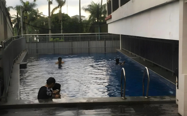 Beverly Dago Apartment