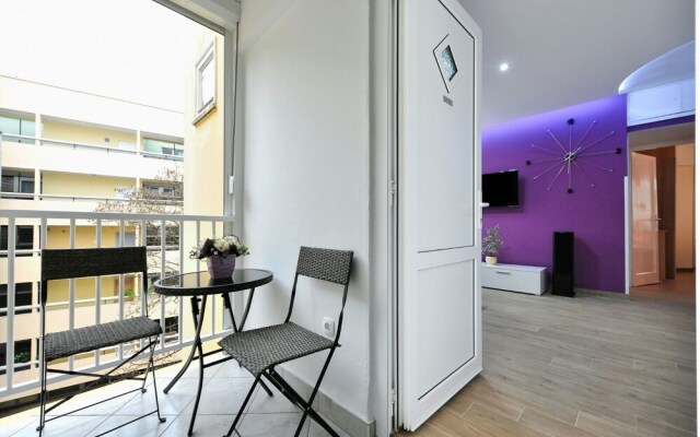 Apartment Purple Summer City