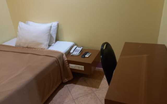 OYO 902 Comfy Inn Manila